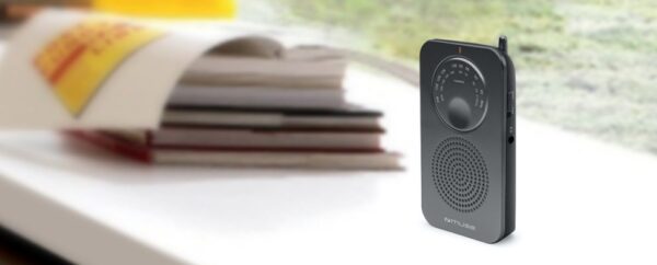RADIO MUSE M-01 RS PORTATIL ANALOGICA NEGRA - Imagen 2