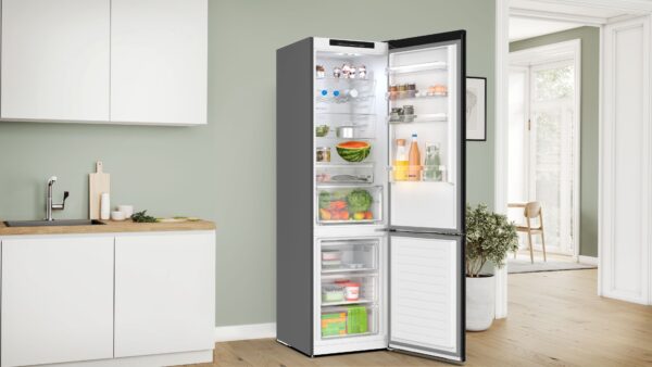 .AT.COMBI BOSCH KGN392XCF 203X60 NF C 363L BLACK INOX - Imagen 5