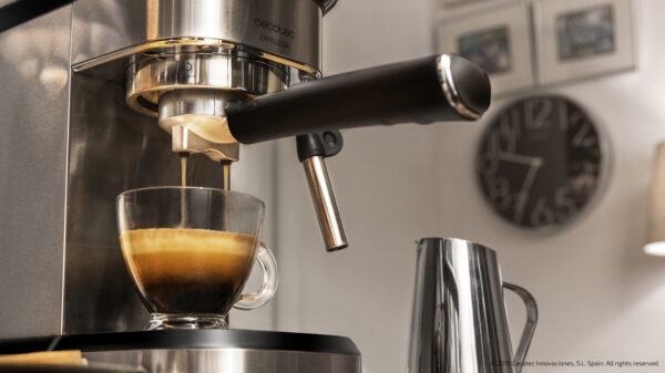 CAFETERA EXPRESS CECOTEC 01582 CAFELIZZIA 790 STEEL 20BAR 1,2L 1350W - Imagen 4